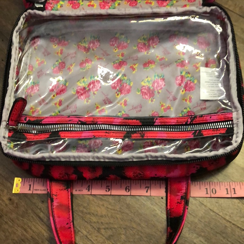 🆕Betsey Johnson | Large Cosmetic Case - Picture 4 of 6